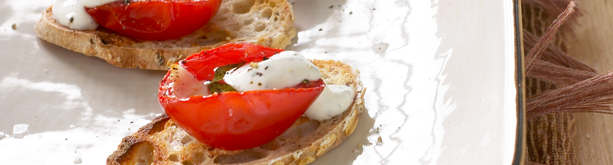 Bruschetta med honningbagte tomater