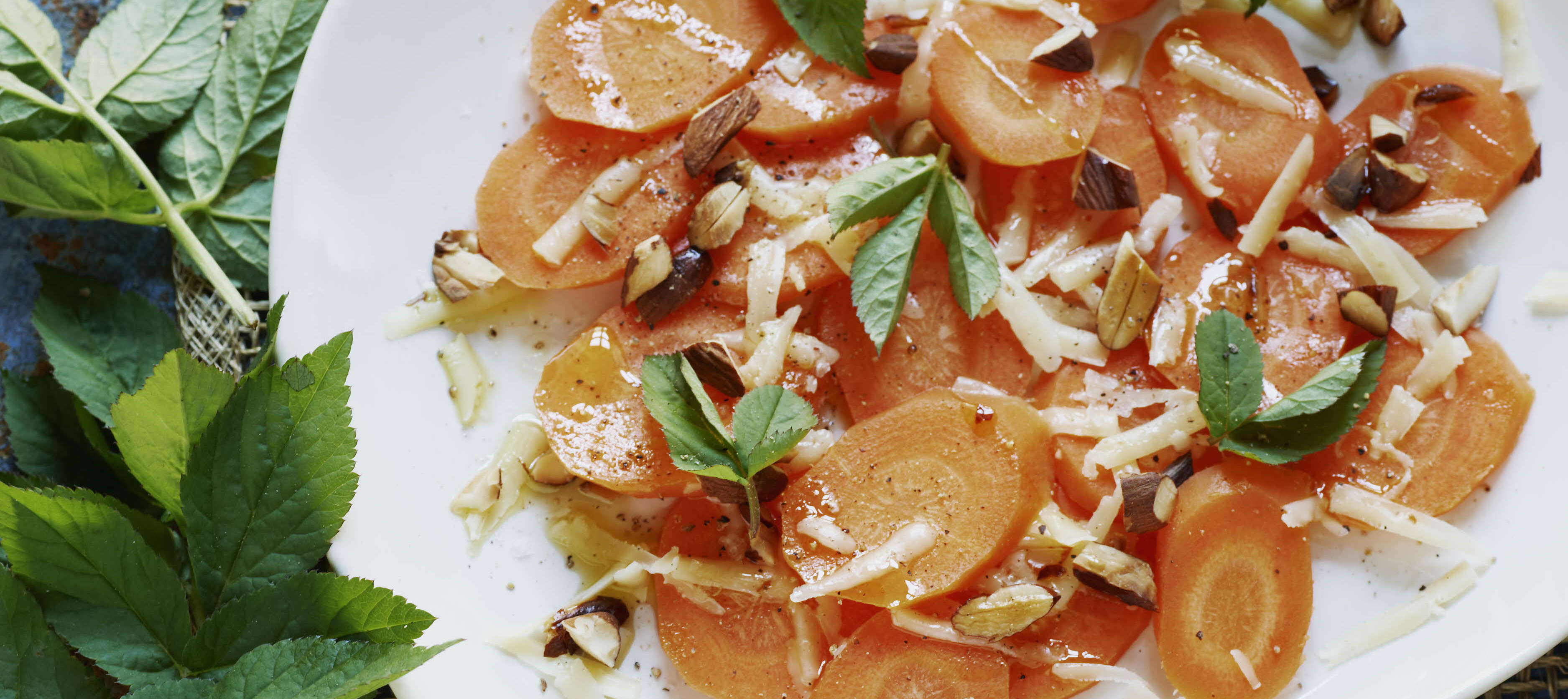 Lun gulerodscarpaccio