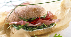 Rucola-sandwich med parma