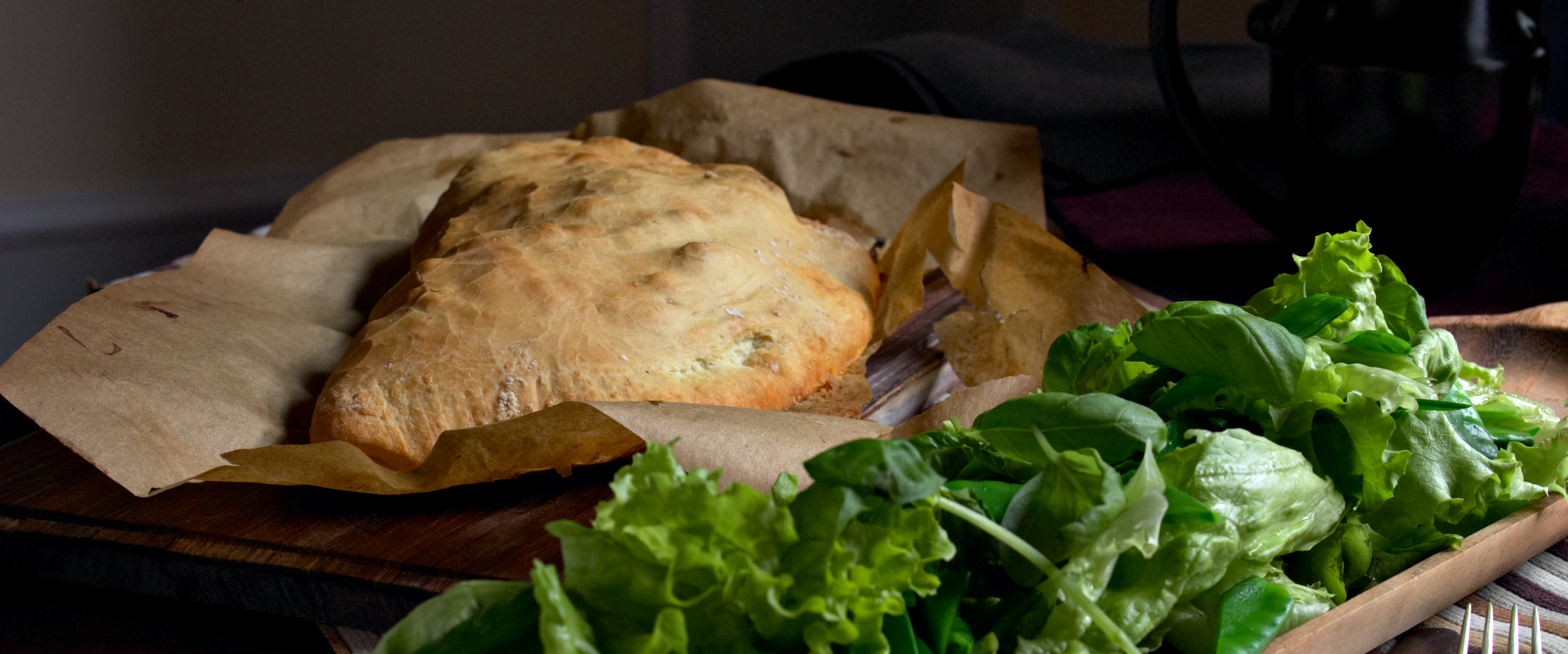 Lukket pizza med kylling og bacon