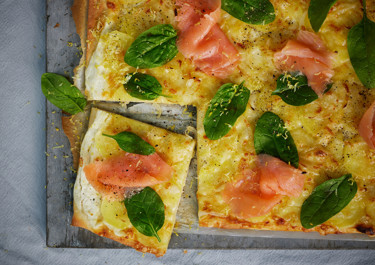 Lax- och potatispizza