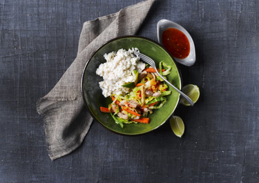 Asiatisk krydret risotto til kulørt wok