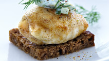 Fiskefilet med ansjos-mayo
