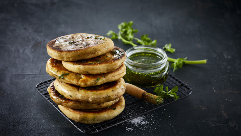 Madbrød med yoghurt og persilleolie