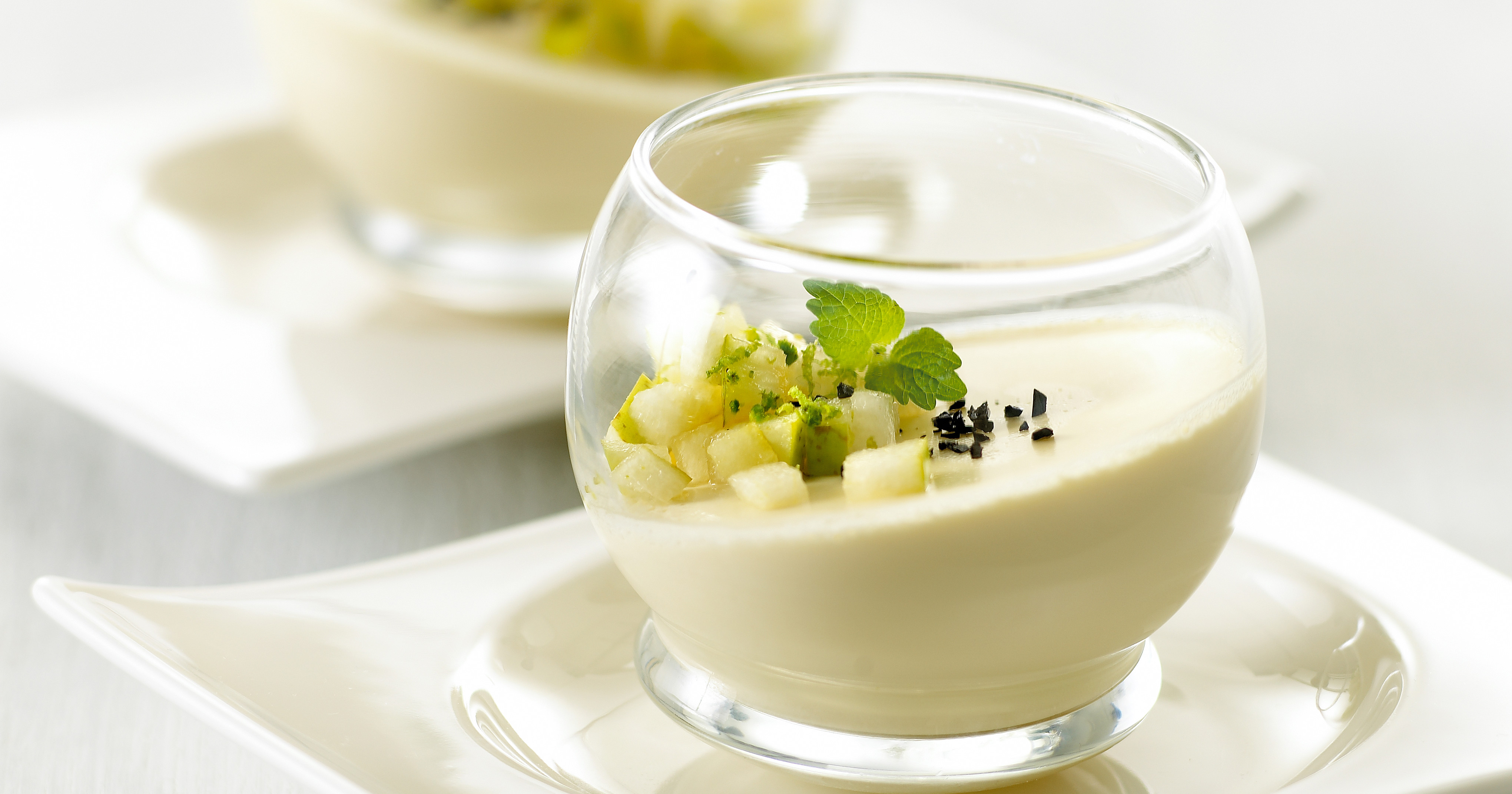 Lakrids-panna cotta